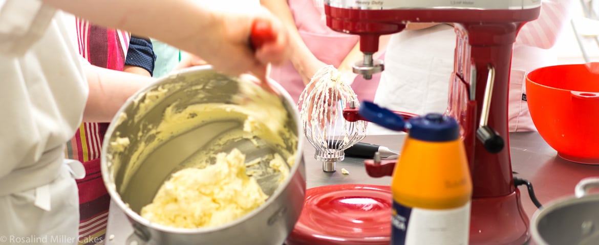 Courses For Cake Decorating London Card Cake Decorating Courses Squires Kitchen Cookery School