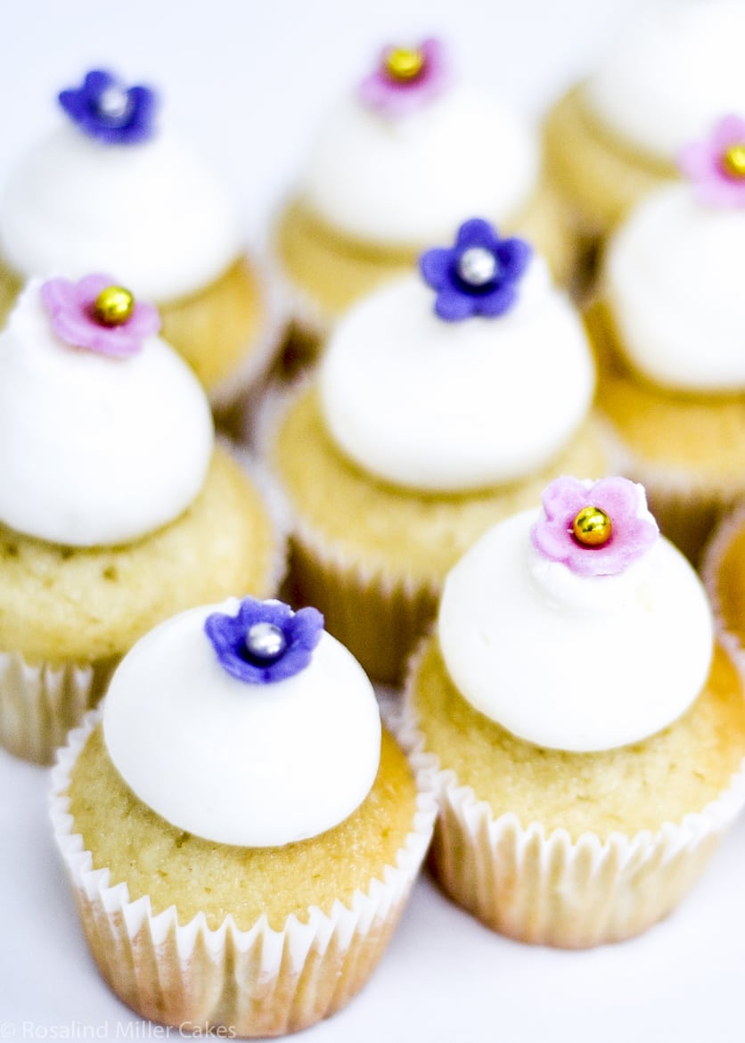 Mini Blossoms Cupcakes