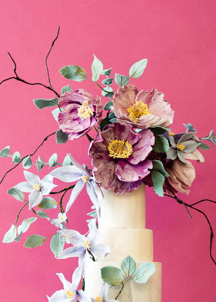 Sugar Flowers – New Techniques for Modern Painted Abstract Flowers and Berries
